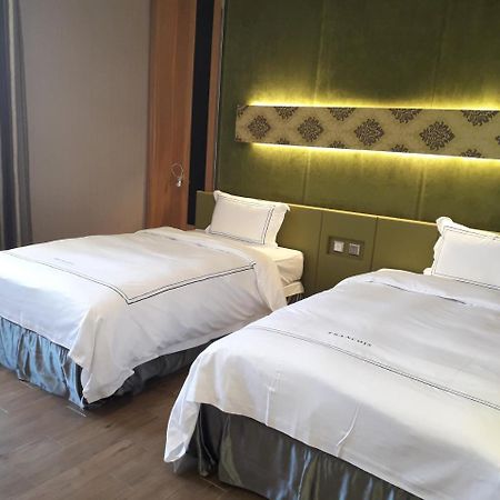 Yunlin Commerce Ryokan Tuku Екстериор снимка