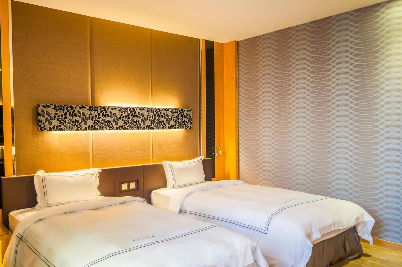 Yunlin Commerce Ryokan Tuku Екстериор снимка